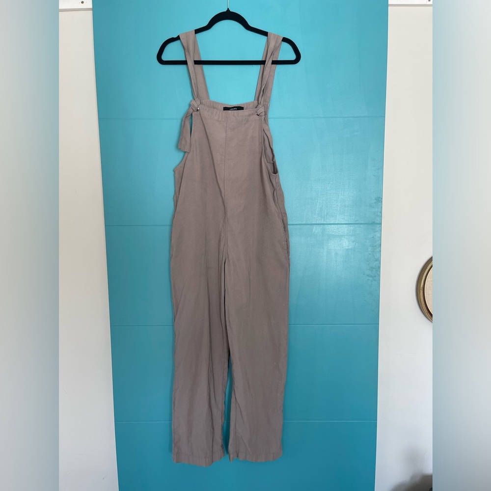 🌿EUC Women’s Forever 21 Adjustable Tie Overalls Beige Size Small Boho Style🌿